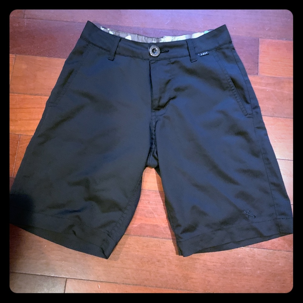Lost boys shorts size 24